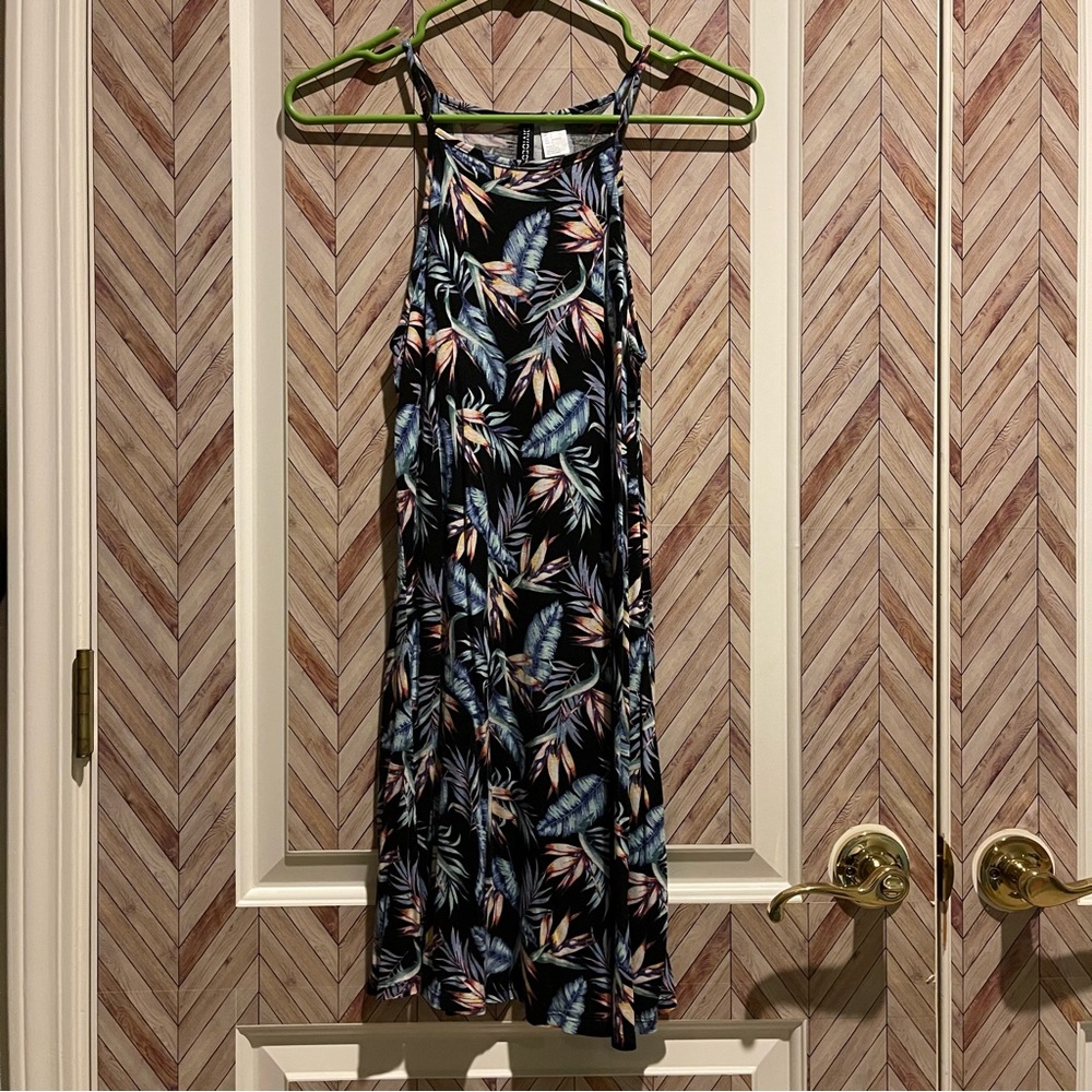 DIVIDED H&M Tropical Dress